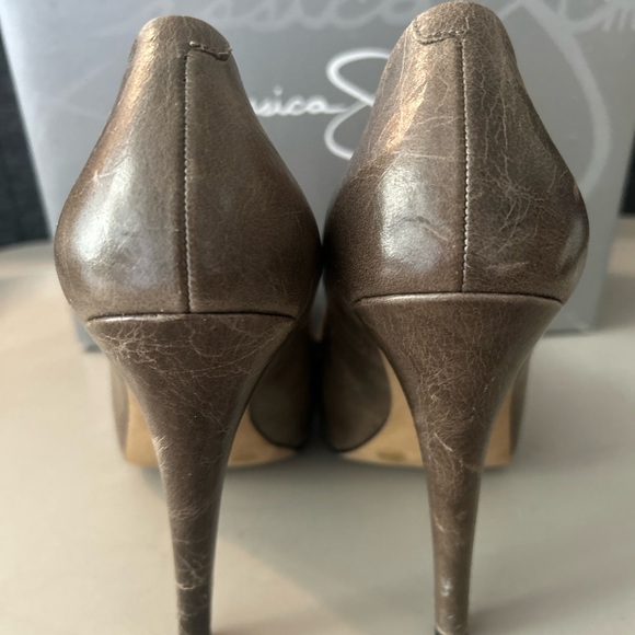 Jessica Simpson Olive Grey Onyx Leather Heels - Picture 6 of 7